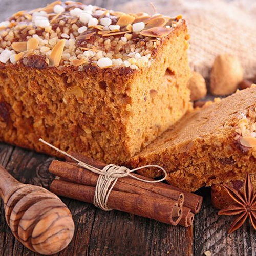 Cake au miel, cannelle et anis étoilé
