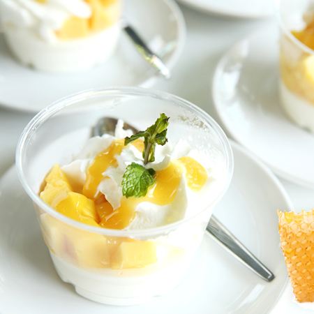 Recette de panna cotta aux pommes, à la vanille et au miel de chatagnier